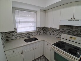 4130 SW 24th Ct in Fort Lauderdale, FL - Building Photo