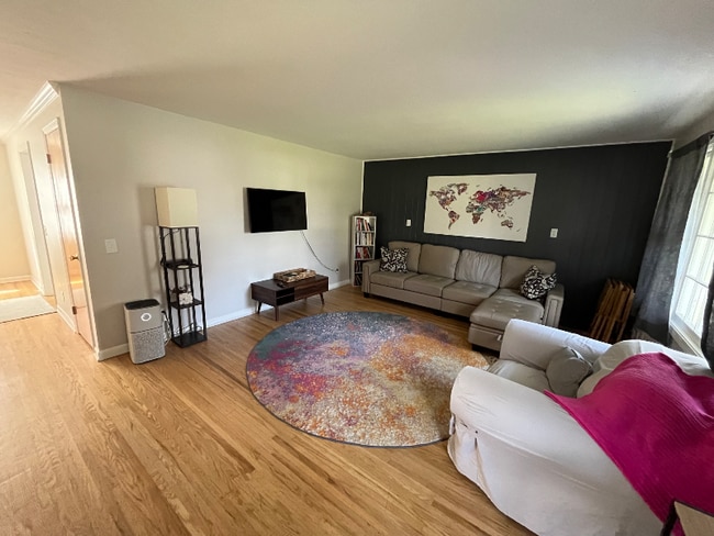 215 Mystic Ln in Rochester, NY - Building Photo - Building Photo