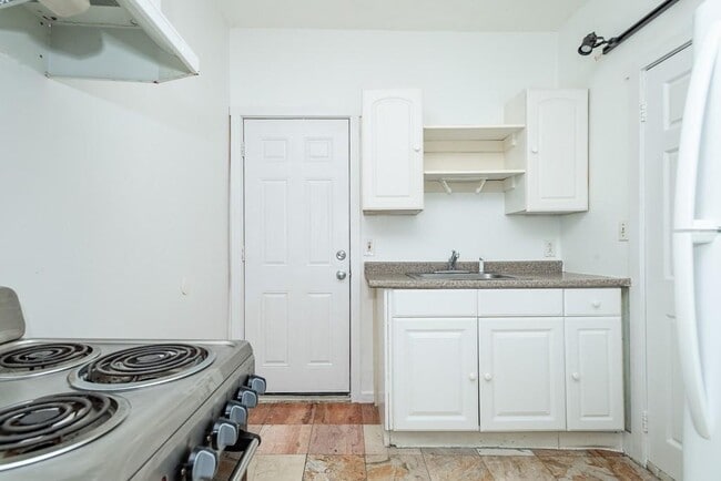 289 Hancock St, Unit 1 in Boston, MA - Foto de edificio - Building Photo