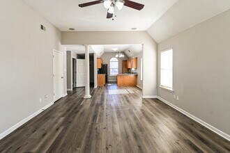 5871 Carrel Cove in Southaven, MS - Foto de edificio - Building Photo