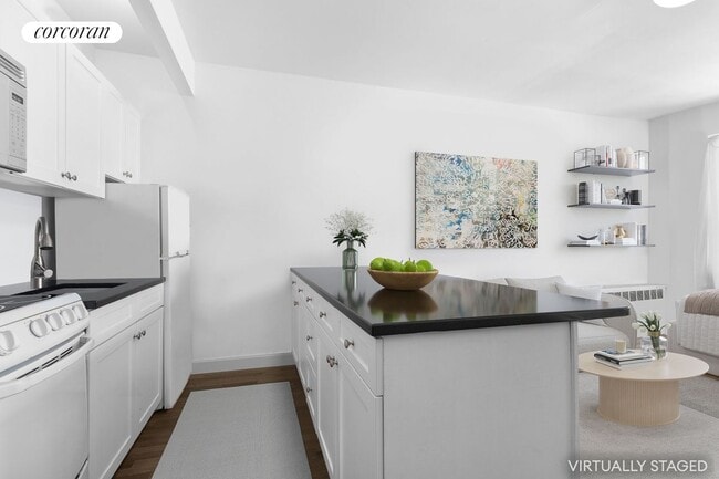 160 E 91st St in New York, NY - Building Photo - Building Photo