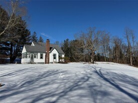 793 Fiddlers Bridge Rd in Rhinebeck, NY - Building Photo