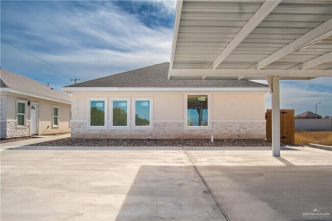 18 Vision St in Rio Grande City, TX - Building Photo - Building Photo