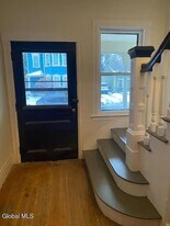 77 White St in Saratoga Springs, NY - Building Photo