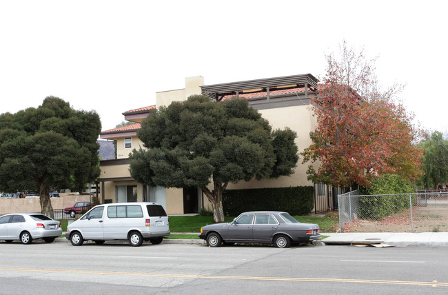 Regency Apartments in Simi Valley, CA - Building Photo - Building Photo