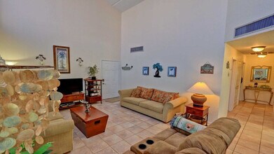 127 E Morningside Dr in South Padre Island, TX - Building Photo - Building Photo