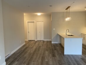 20 Barsby Ave in Nanaimo, BC - Building Photo - Building Photo