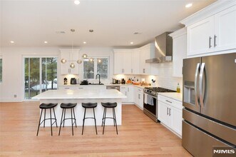 65 Franklin St in Tenafly, NJ - Building Photo - Building Photo