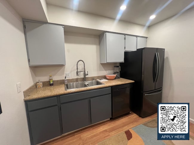 property at 106 W Rossi St