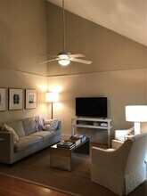 1009 Shelley Ave in Austin, TX - Building Photo - Building Photo