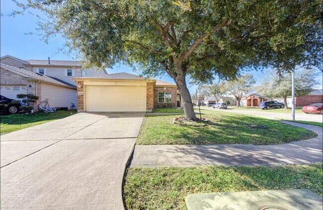 13131 Dawn Hollow Ln in Houston, TX - Building Photo - Building Photo