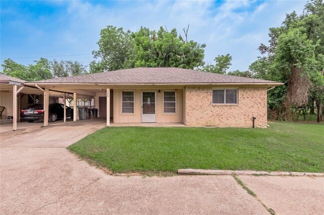 property at 125 Lee Ln