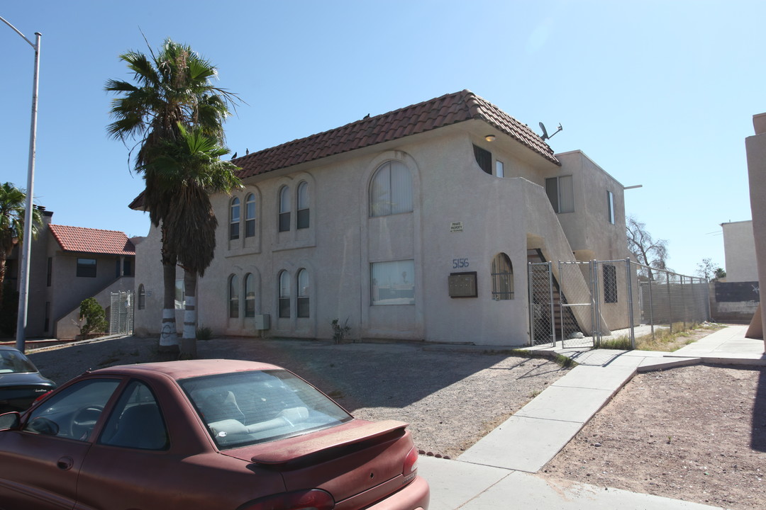 Hillsboro Manor in Las Vegas, NV - Building Photo