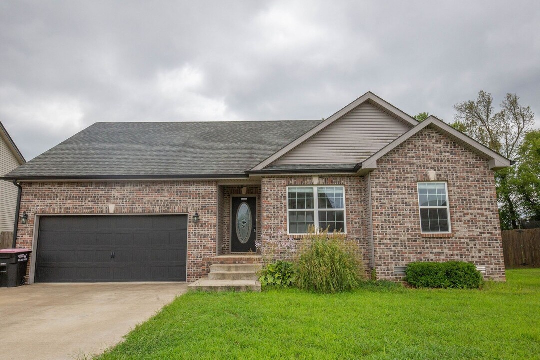 1979 General Neyland Dr in Clarksville, TN - Building Photo