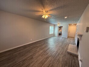 2749 Parkchester Dr in Arlington, TX - Building Photo - Building Photo