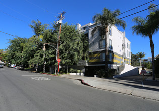 884 Palm Ave in West Hollywood, CA - Building Photo - Building Photo