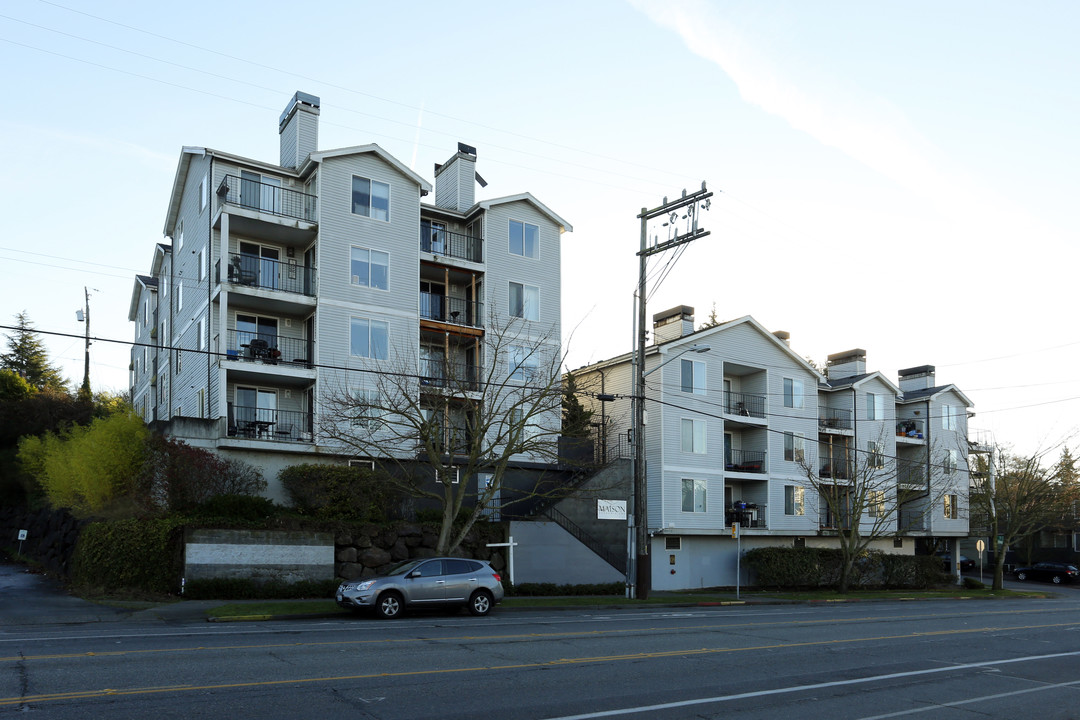 Maison Condominiums in Seattle, WA - Building Photo