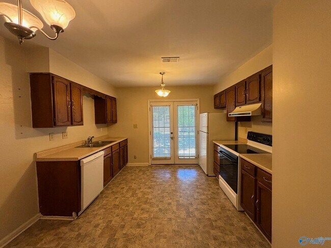 2716 Wynterhall Rd SE in Huntsville, AL - Building Photo - Building Photo