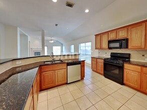 6170 Galloway Ln in League City, TX - Foto de edificio - Building Photo