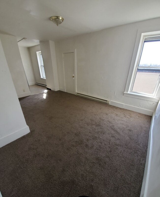 19 E State St. 10 Unit