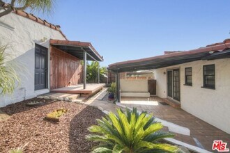 2634 Lakewood Ave N in Los Angeles, CA - Building Photo - Building Photo