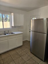 1247 Clavel Ave in Ventura, CA - Foto de edificio - Building Photo