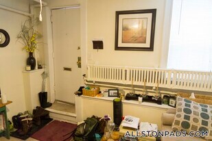1 Barrows St in Boston, MA - Building Photo