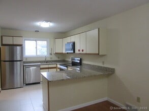 31 Rivermead in Avon, CT - Building Photo - Building Photo