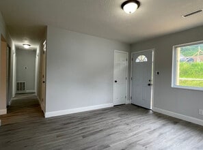 3106 Greenway Dr in Knoxville, TN - Building Photo - Building Photo