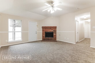 3824 Clay Mathis Rd in Mesquite, TX - Foto de edificio - Building Photo