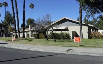 PALMBROOK Apartments