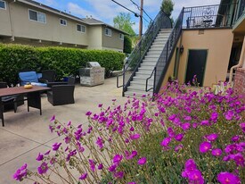 Los Gatos Garden Apartments in Los Gatos, CA - Building Photo