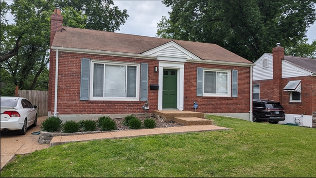 8112 Appleton Dr in University City, MO - Building Photo - Building Photo