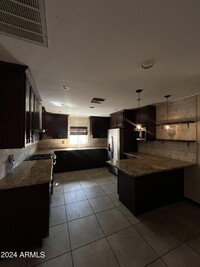 13630 N 31st Dr in Phoenix, AZ - Foto de edificio - Building Photo