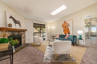 18033 E Ohio Ave in Aurora, CO - Building Photo - Building Photo