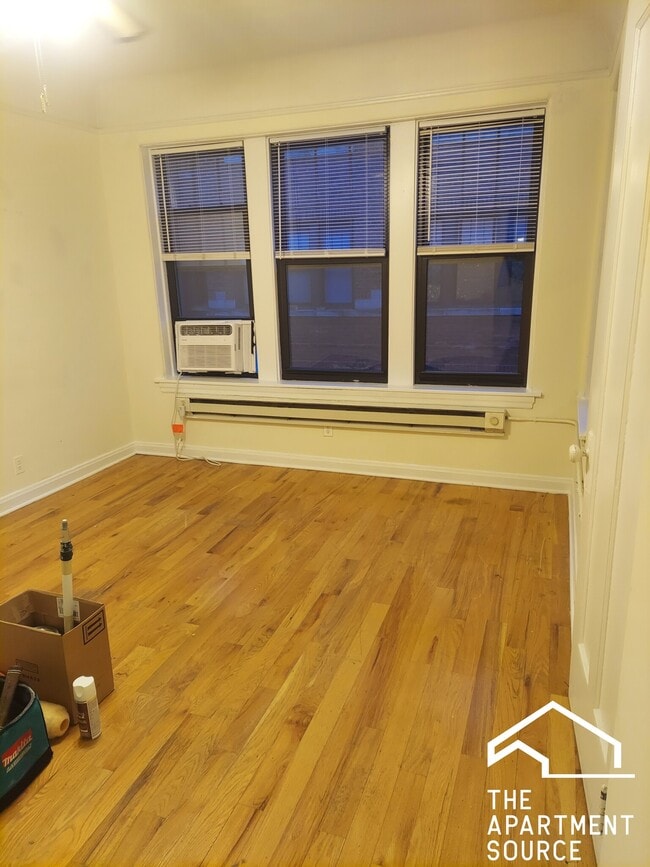 4423 N Wolcott Ave, Unit B3