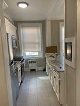 200 W Market St, Unit B1 in West Chester, PA - Foto de edificio - Building Photo