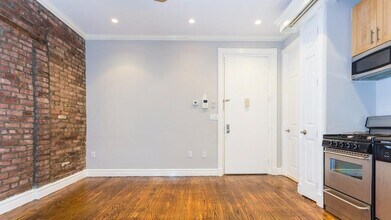 47 1/2 East 1st Street in New York, NY - Building Photo - Building Photo