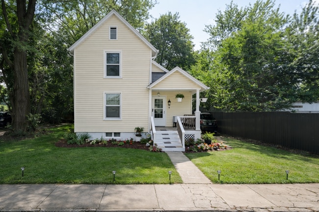 property at 112 Warner Rd SE