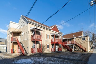 17-21 Saint-Joseph Boul in Gatineau, QC - Building Photo
