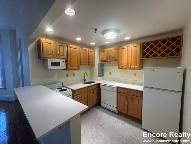 47 Hereford St, Unit 379-7 in Boston, MA - Building Photo - Building Photo