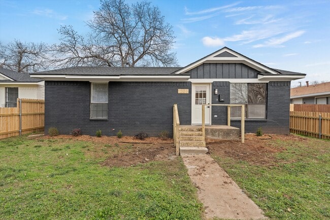 1205 N 6th St in Waco, TX - Building Photo - Building Photo