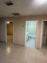 3391 Helena Dr in Lake Worth Beach, FL - Building Photo - Building Photo