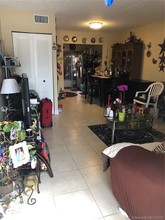 7305 W Atlantic Blvd-Unit -105 in Margate, FL - Foto de edificio - Building Photo