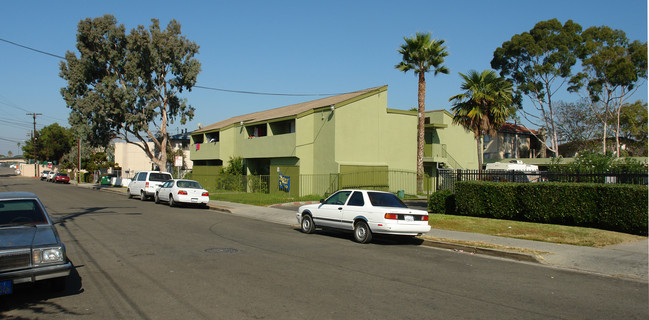 302 S Weitzel St in Oceanside, CA - Building Photo - Building Photo