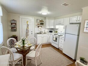 240 Acorn Dr in Titusville, FL - Building Photo - Building Photo