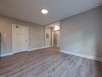 4542 N Damen Ave, Unit 3 in Chicago, IL - Building Photo - Building Photo