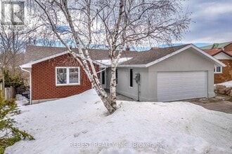 92 Lillian Crescent in Barrie, ON - Building Photo - Building Photo