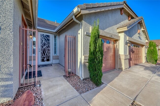 857 Sumner Ranch Rd in Henderson, NV - Building Photo - Building Photo