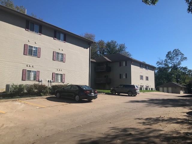 Cedar Woods Apartments in Ottumwa, IA - Building Photo - Other